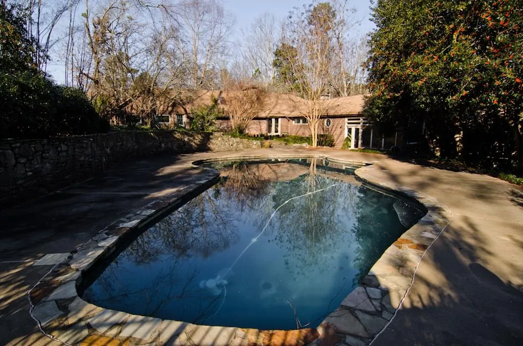5757 Riverside Drive, Sandy Springs, Georgia 30327, 4 Bedrooms Bedrooms, ,3 BathroomsBathrooms,Residential,Sold,5757 Riverside Drive,5637847