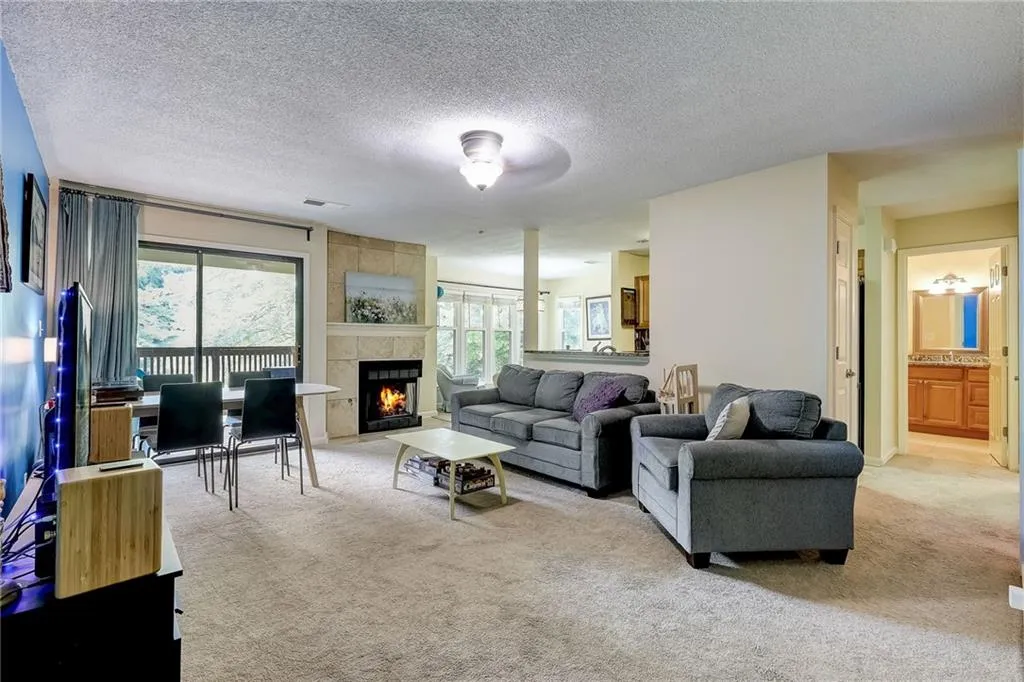 1115 Garden Court, Atlanta, Georgia 30328, 2 Bedrooms Bedrooms, ,2 BathroomsBathrooms,Residential,Sold,1115 Garden Court,7234597