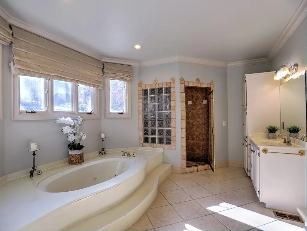 245 Gold Creek Court, Sandy Springs, Georgia 30350, 5 Bedrooms Bedrooms, ,5 BathroomsBathrooms,Residential,Sold,245 Gold Creek Court,6655693