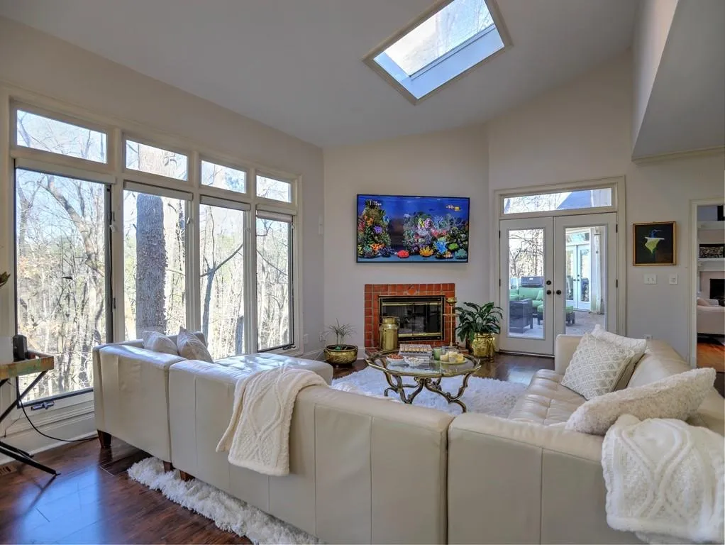 245 Gold Creek Court, Sandy Springs, Georgia 30350, 5 Bedrooms Bedrooms, ,5 BathroomsBathrooms,Residential,Sold,245 Gold Creek Court,6655693