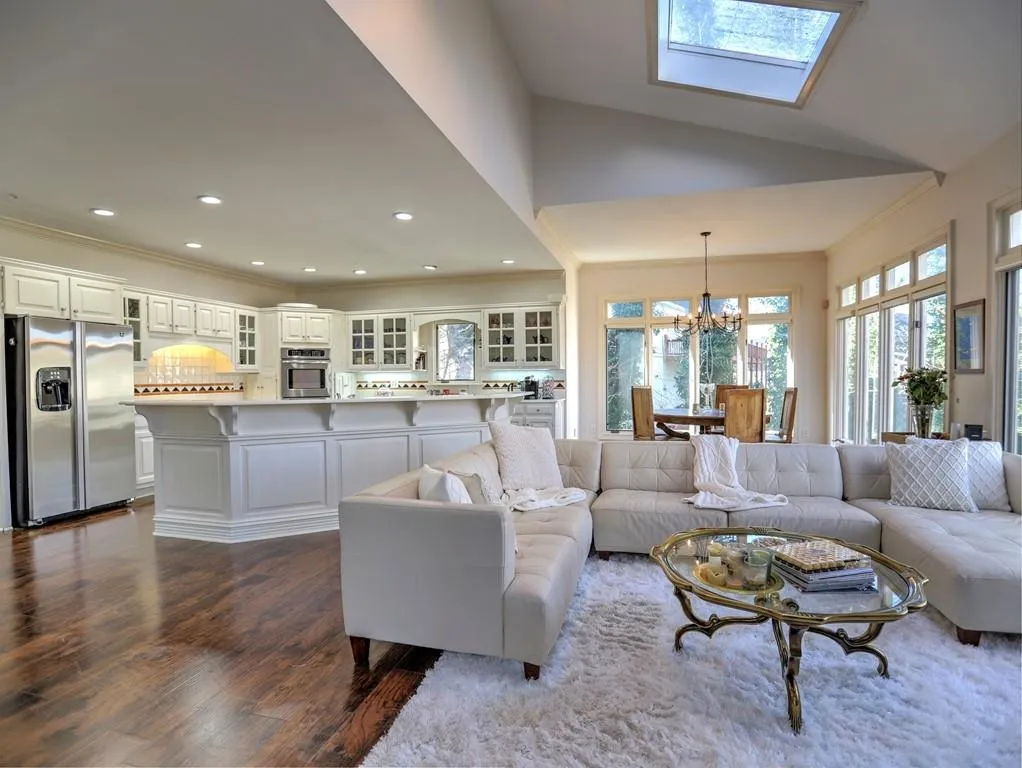 245 Gold Creek Court, Sandy Springs, Georgia 30350, 5 Bedrooms Bedrooms, ,5 BathroomsBathrooms,Residential,Sold,245 Gold Creek Court,6655693