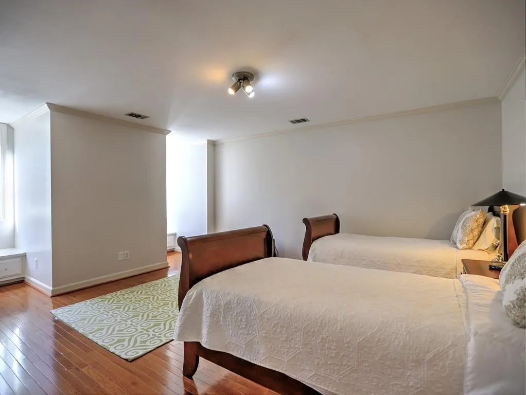 245 Gold Creek Court, Sandy Springs, Georgia 30350, 5 Bedrooms Bedrooms, ,5 BathroomsBathrooms,Residential,Sold,245 Gold Creek Court,6655693