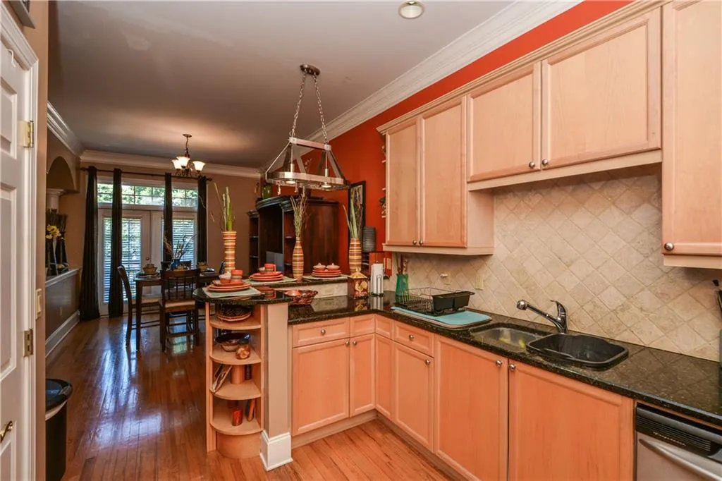 331 Carpenter Drive Unit 5, Atlanta, Georgia 30328, 2 Bedrooms Bedrooms, ,2 BathroomsBathrooms,Residential,Sold,331 Carpenter Drive Unit 5,6899671