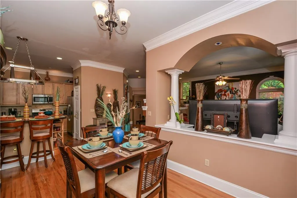 331 Carpenter Drive Unit 5, Atlanta, Georgia 30328, 2 Bedrooms Bedrooms, ,2 BathroomsBathrooms,Residential,Sold,331 Carpenter Drive Unit 5,6899671