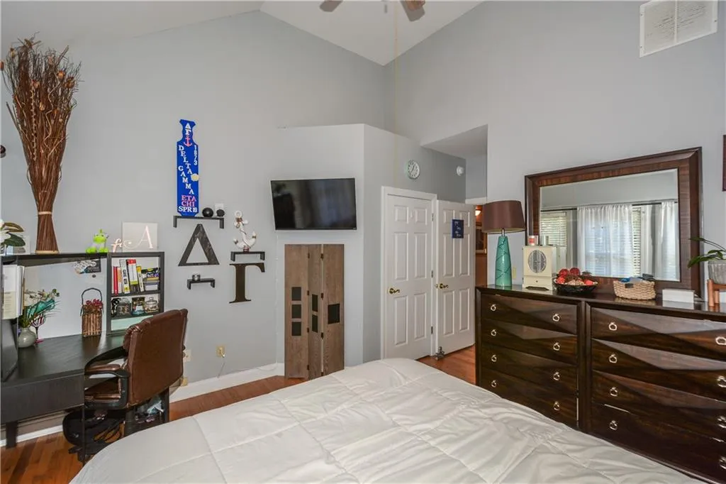 331 Carpenter Drive Unit 5, Atlanta, Georgia 30328, 2 Bedrooms Bedrooms, ,2 BathroomsBathrooms,Residential,Sold,331 Carpenter Drive Unit 5,6899671