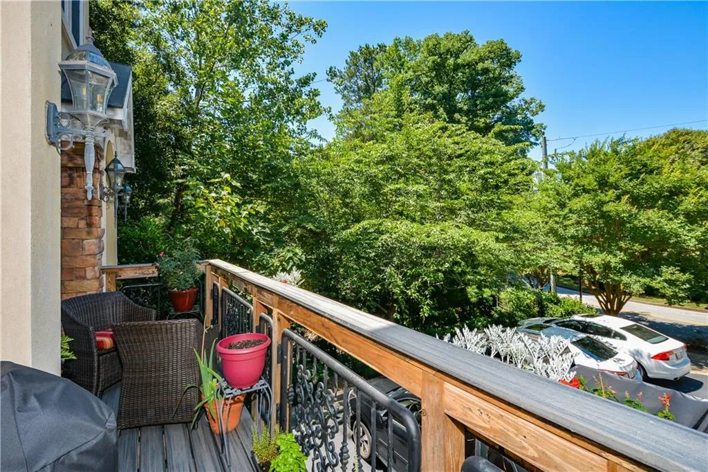 331 Carpenter Drive Unit 5, Atlanta, Georgia 30328, 2 Bedrooms Bedrooms, ,2 BathroomsBathrooms,Residential,Sold,331 Carpenter Drive Unit 5,6899671