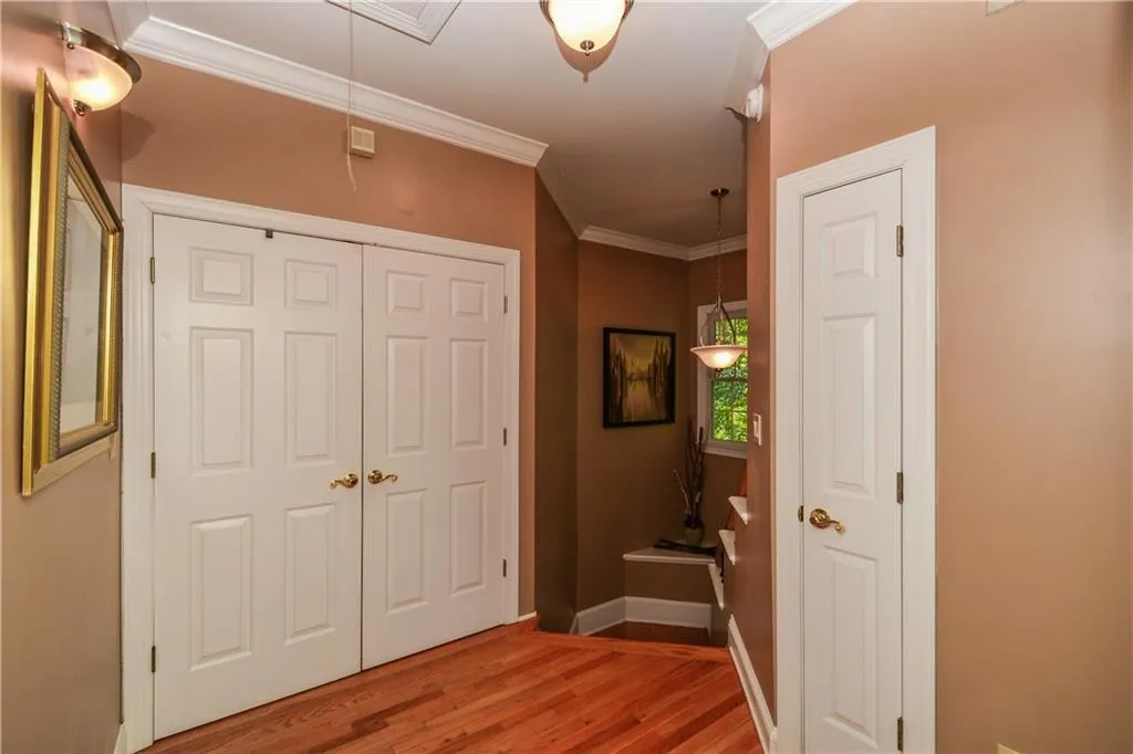 331 Carpenter Drive Unit 5, Atlanta, Georgia 30328, 2 Bedrooms Bedrooms, ,2 BathroomsBathrooms,Residential,Sold,331 Carpenter Drive Unit 5,6899671
