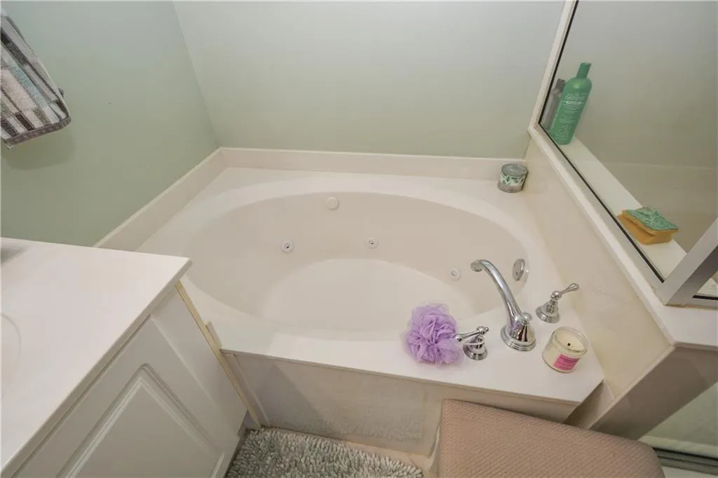 331 Carpenter Drive Unit 5, Atlanta, Georgia 30328, 2 Bedrooms Bedrooms, ,2 BathroomsBathrooms,Residential,Sold,331 Carpenter Drive Unit 5,6899671