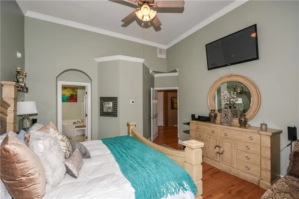 331 Carpenter Drive Unit 5, Atlanta, Georgia 30328, 2 Bedrooms Bedrooms, ,2 BathroomsBathrooms,Residential,Sold,331 Carpenter Drive Unit 5,6899671