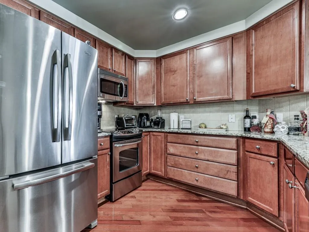 200 River Vista Drive Unit 525, Atlanta, Georgia 30339, 2 Bedrooms Bedrooms, ,2 BathroomsBathrooms,Residential,Sold,200 River Vista Drive Unit 525,6854365