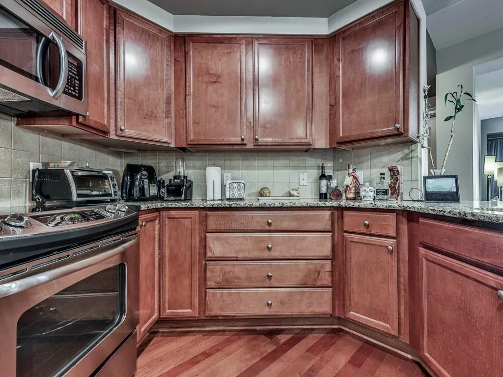 200 River Vista Drive Unit 525, Atlanta, Georgia 30339, 2 Bedrooms Bedrooms, ,2 BathroomsBathrooms,Residential,Sold,200 River Vista Drive Unit 525,6854365