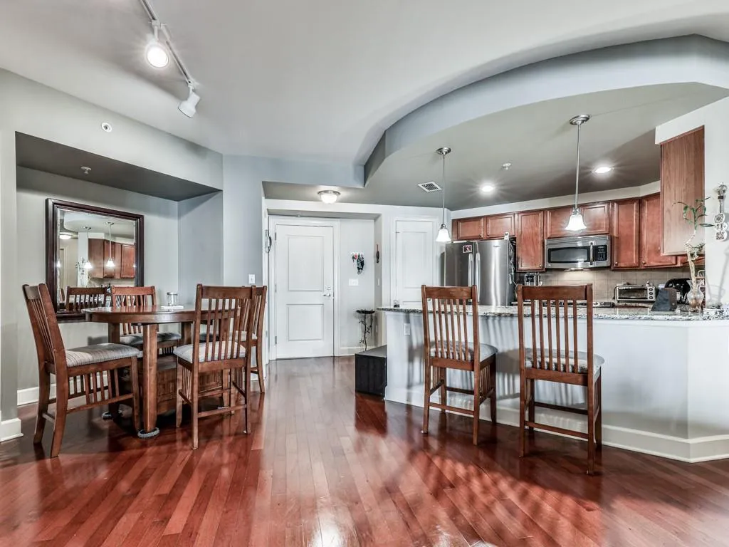 200 River Vista Drive Unit 525, Atlanta, Georgia 30339, 2 Bedrooms Bedrooms, ,2 BathroomsBathrooms,Residential,Sold,200 River Vista Drive Unit 525,6854365