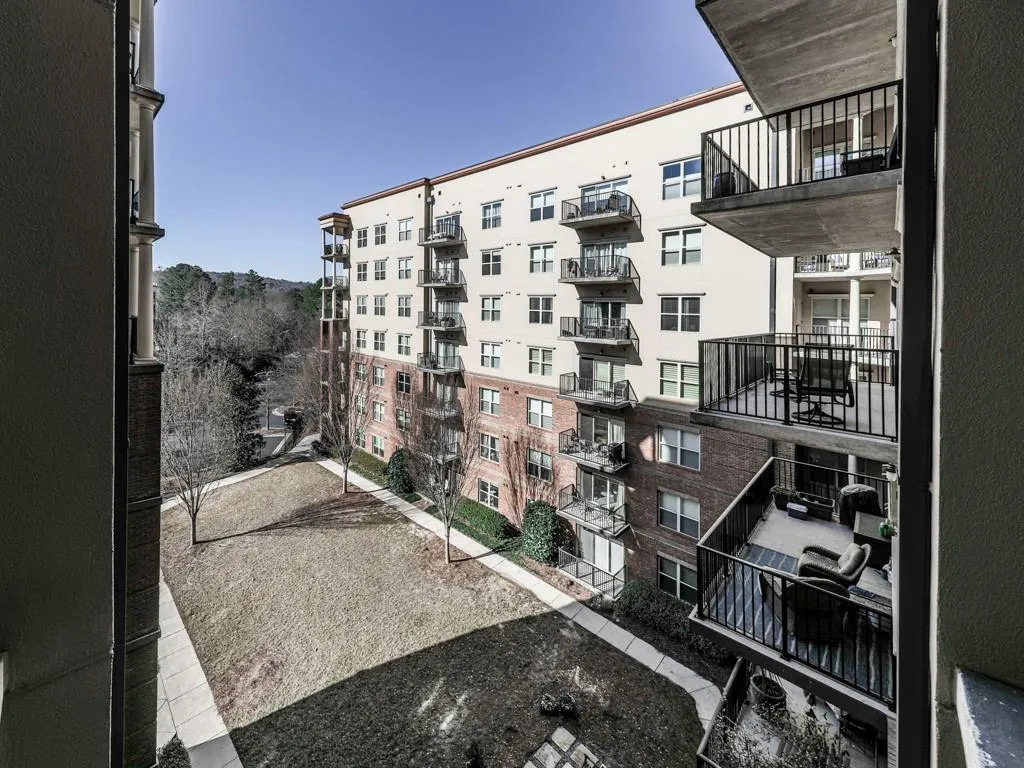 200 River Vista Drive Unit 525, Atlanta, Georgia 30339, 2 Bedrooms Bedrooms, ,2 BathroomsBathrooms,Residential,Sold,200 River Vista Drive Unit 525,6854365