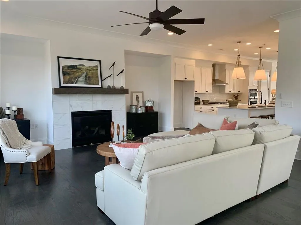 6841 Crescendo Court Unit 254, Sandy Springs, Georgia 30328, 3 Bedrooms Bedrooms, ,4 BathroomsBathrooms,Residential,Sold,6841 Crescendo Court Unit 254,6674917
