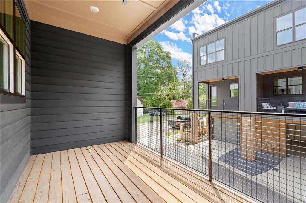 1122 W Marietta Street Nw, Atlanta, Georgia 30318, 2 Bedrooms Bedrooms, ,2 BathroomsBathrooms,Residential,For Sale,1122 W Marietta Street Nw,7625336