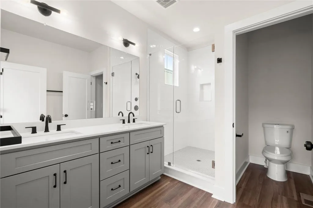 1122 W Marietta Street Nw, Atlanta, Georgia 30318, 2 Bedrooms Bedrooms, ,2 BathroomsBathrooms,Residential,For Sale,1122 W Marietta Street Nw,7625336
