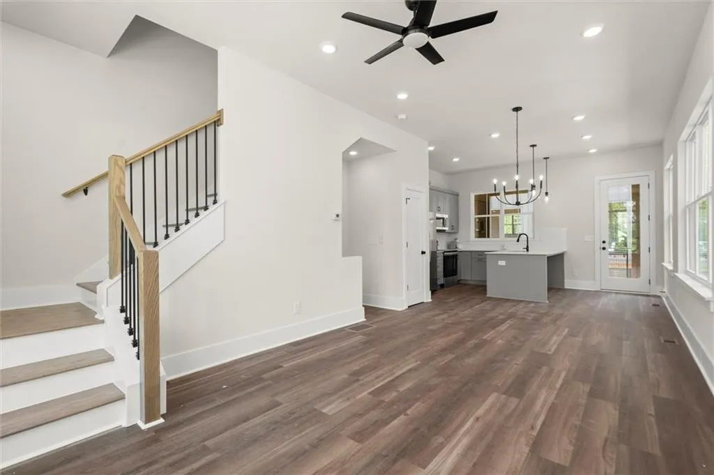 1122 W Marietta Street Nw, Atlanta, Georgia 30318, 2 Bedrooms Bedrooms, ,2 BathroomsBathrooms,Residential,For Sale,1122 W Marietta Street Nw,7625336
