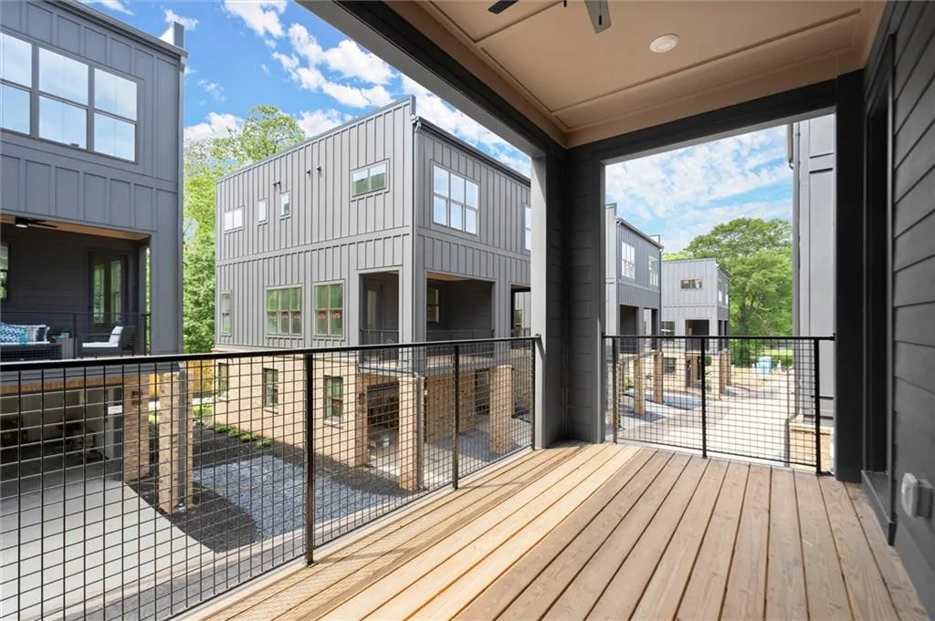 1122 W Marietta Street Nw, Atlanta, Georgia 30318, 2 Bedrooms Bedrooms, ,2 BathroomsBathrooms,Residential,For Sale,1122 W Marietta Street Nw,7625336