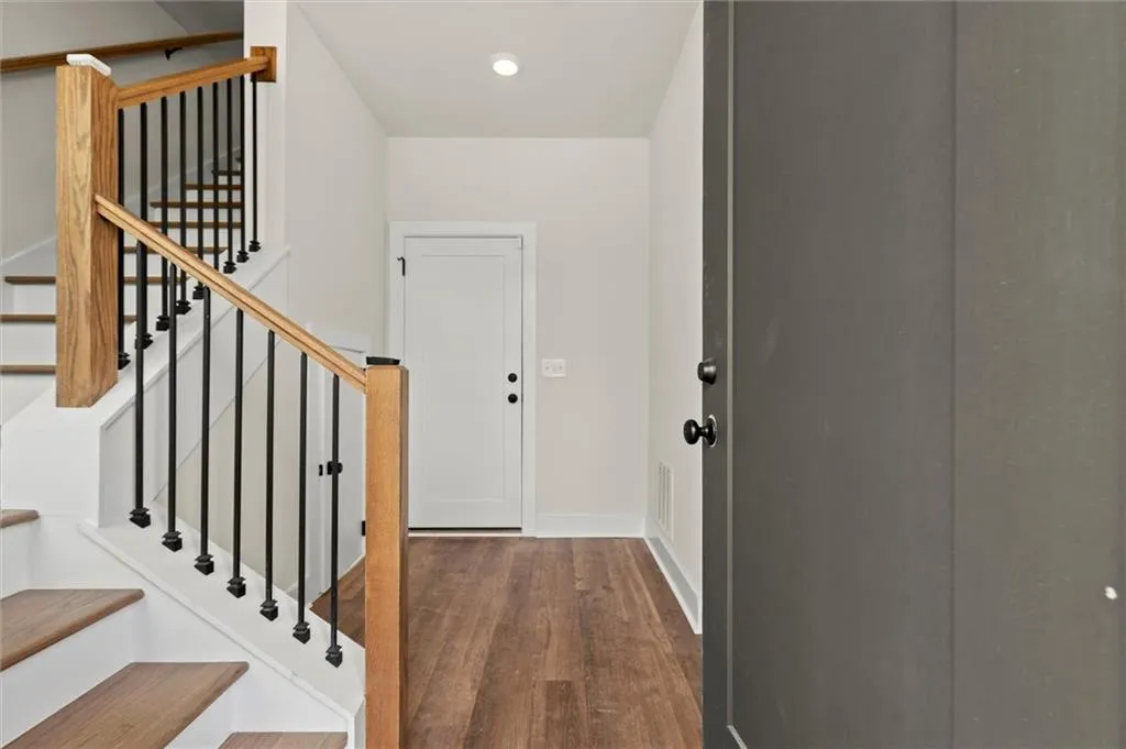 1122 W Marietta Street Nw, Atlanta, Georgia 30318, 2 Bedrooms Bedrooms, ,2 BathroomsBathrooms,Residential,For Sale,1122 W Marietta Street Nw,7625336