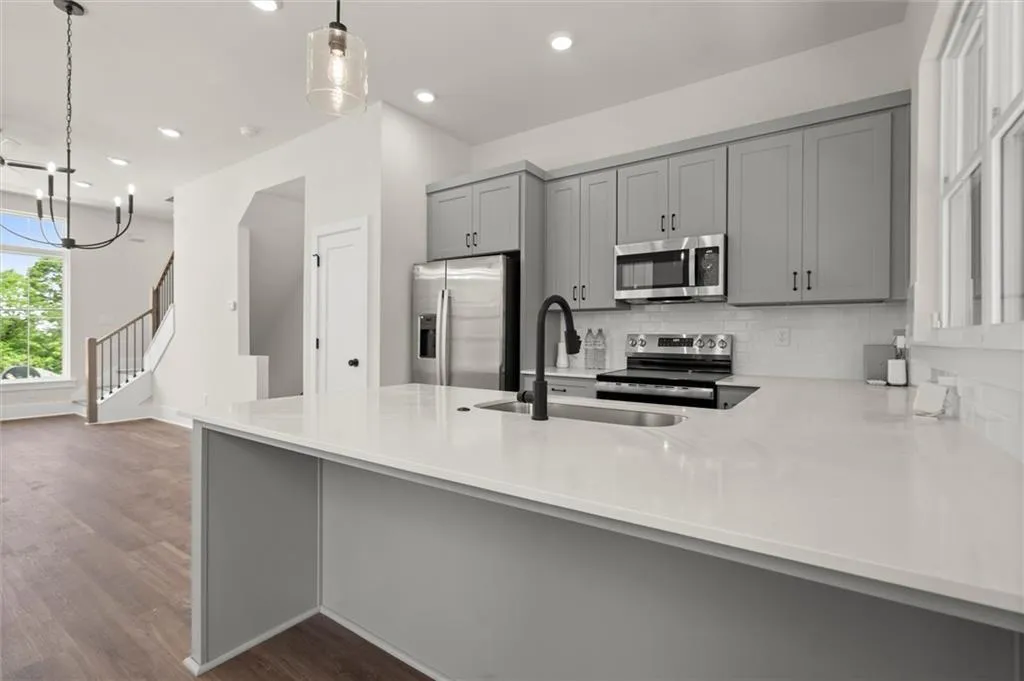 1122 W Marietta Street Nw, Atlanta, Georgia 30318, 2 Bedrooms Bedrooms, ,2 BathroomsBathrooms,Residential,For Sale,1122 W Marietta Street Nw,7625336