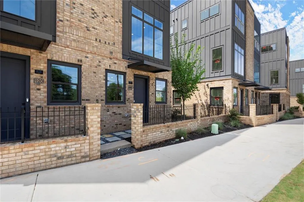 1122 W Marietta Street Nw, Atlanta, Georgia 30318, 2 Bedrooms Bedrooms, ,2 BathroomsBathrooms,Residential,For Sale,1122 W Marietta Street Nw,7625336