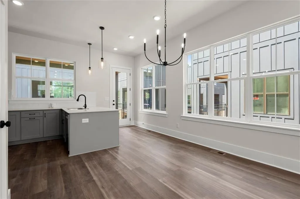 1122 W Marietta Street Nw, Atlanta, Georgia 30318, 2 Bedrooms Bedrooms, ,2 BathroomsBathrooms,Residential,For Sale,1122 W Marietta Street Nw,7625336