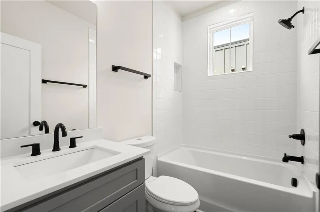 1122 W Marietta Street Nw, Atlanta, Georgia 30318, 2 Bedrooms Bedrooms, ,2 BathroomsBathrooms,Residential,For Sale,1122 W Marietta Street Nw,7625336