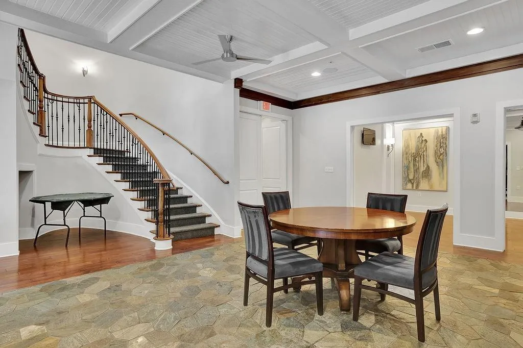 200 River Vista Drive Unit 611, Atlanta, Georgia 30339, 1 Bedroom Bedrooms, ,1 BathroomBathrooms,Residential,Sold,200 River Vista Drive Unit 611,7142545