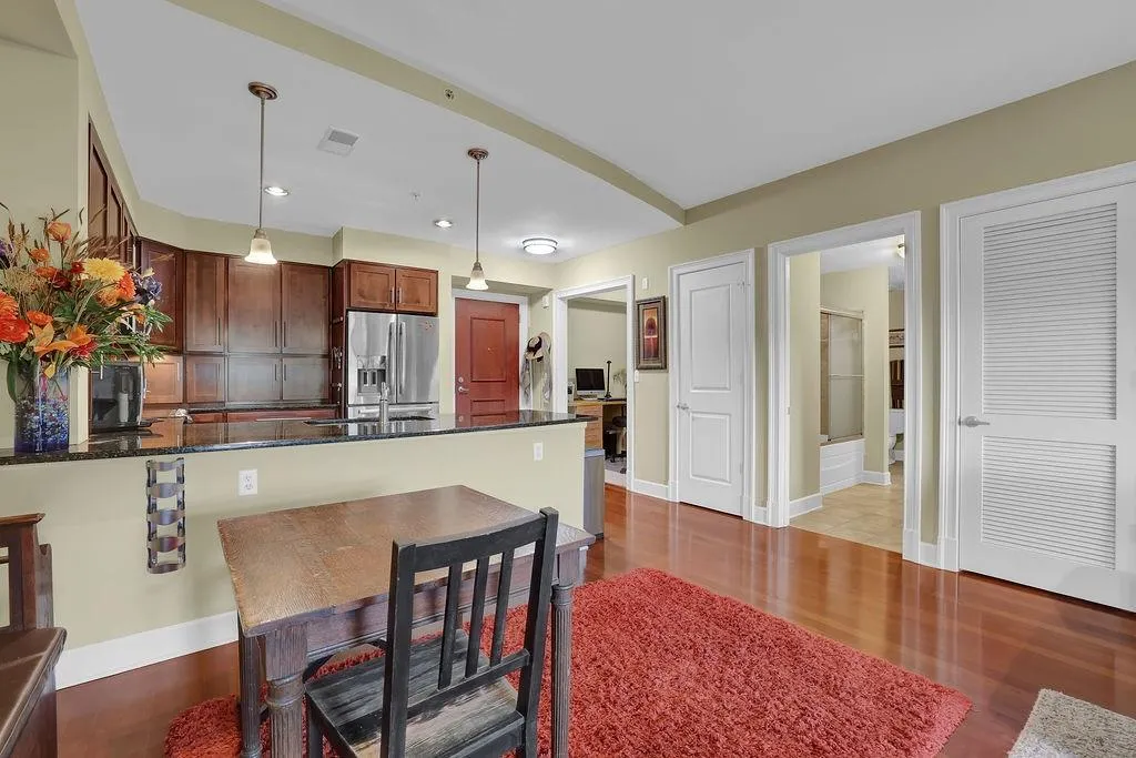 200 River Vista Drive Unit 611, Atlanta, Georgia 30339, 1 Bedroom Bedrooms, ,1 BathroomBathrooms,Residential,Sold,200 River Vista Drive Unit 611,7142545