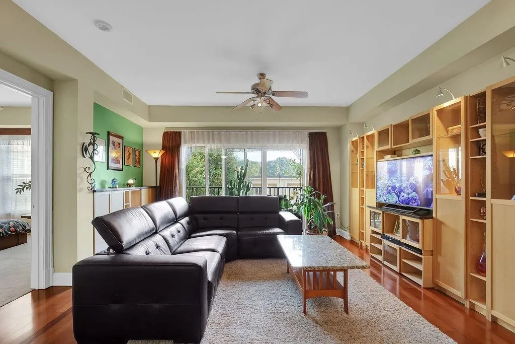 200 River Vista Drive Unit 611, Atlanta, Georgia 30339, 1 Bedroom Bedrooms, ,1 BathroomBathrooms,Residential,Sold,200 River Vista Drive Unit 611,7142545