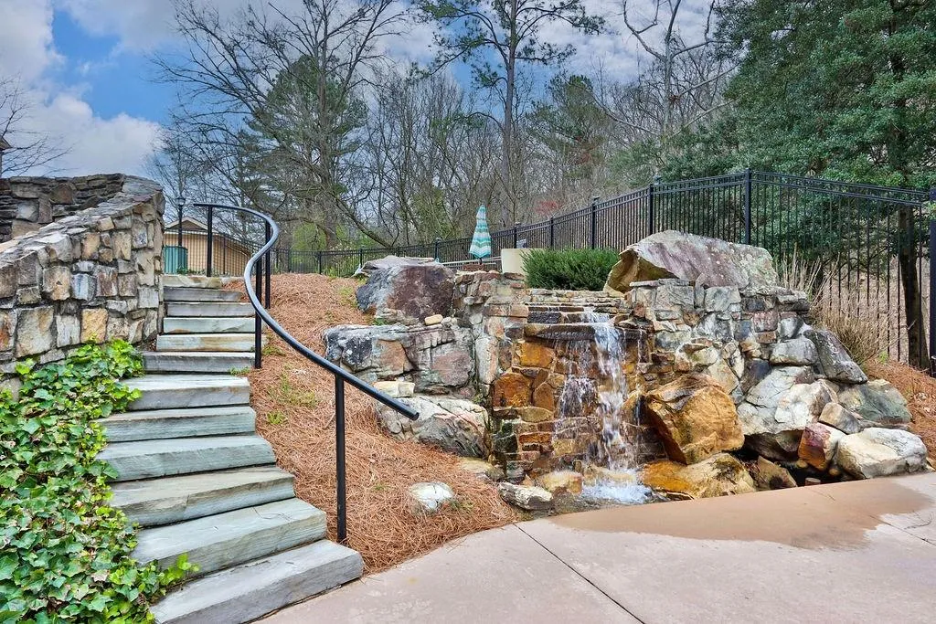 200 River Vista Drive Unit 611, Atlanta, Georgia 30339, 1 Bedroom Bedrooms, ,1 BathroomBathrooms,Residential,Sold,200 River Vista Drive Unit 611,7142545