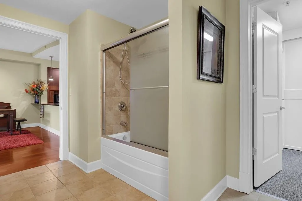 200 River Vista Drive Unit 611, Atlanta, Georgia 30339, 1 Bedroom Bedrooms, ,1 BathroomBathrooms,Residential,Sold,200 River Vista Drive Unit 611,7142545