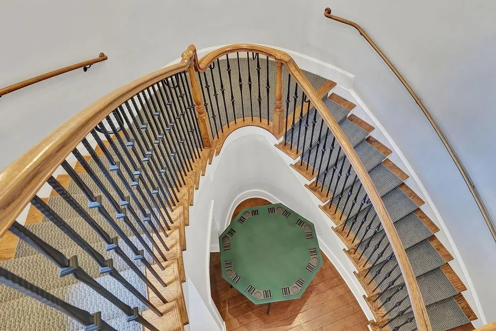 200 River Vista Drive Unit 611, Atlanta, Georgia 30339, 1 Bedroom Bedrooms, ,1 BathroomBathrooms,Residential,Sold,200 River Vista Drive Unit 611,7142545