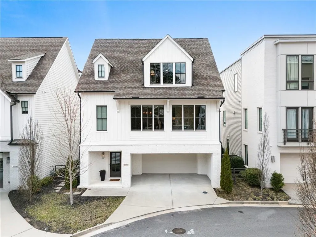 4006 Hazel Nut Lane, Atlanta, Georgia 30342, 4 Bedrooms Bedrooms, 0 ,4 BathroomsBathrooms,Residential,Sold,4006 Hazel Nut Lane,7731330