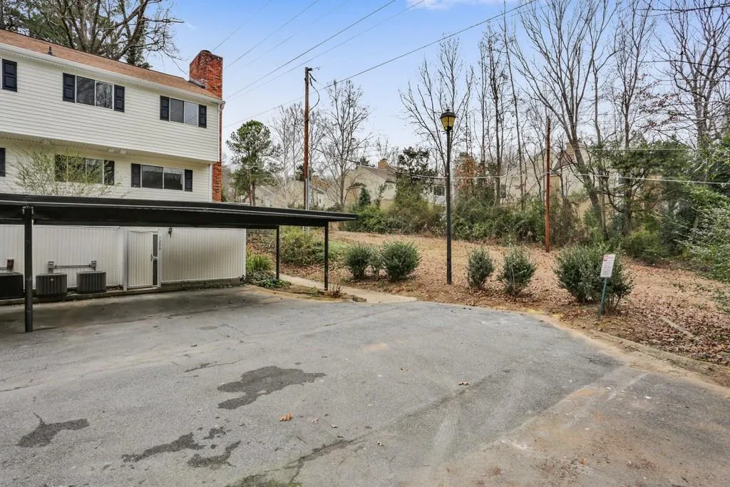7200 Lancaster Loop, Atlanta, Georgia 30328, 4 Bedrooms Bedrooms, ,3 BathroomsBathrooms,Residential,Sold,7200 Lancaster Loop,6113718