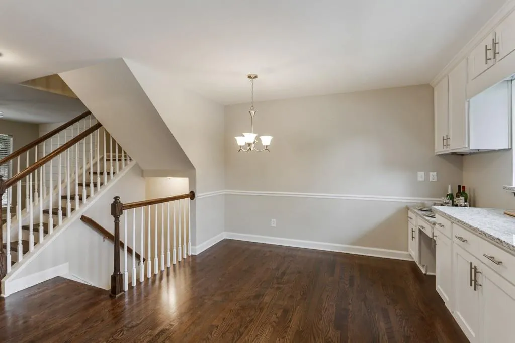7200 Lancaster Loop, Atlanta, Georgia 30328, 4 Bedrooms Bedrooms, ,3 BathroomsBathrooms,Residential,Sold,7200 Lancaster Loop,6113718