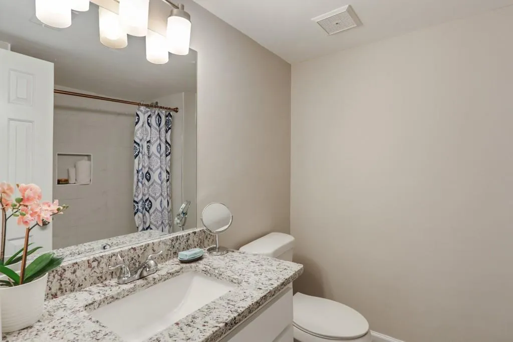 7200 Lancaster Loop, Atlanta, Georgia 30328, 4 Bedrooms Bedrooms, ,3 BathroomsBathrooms,Residential,Sold,7200 Lancaster Loop,6113718