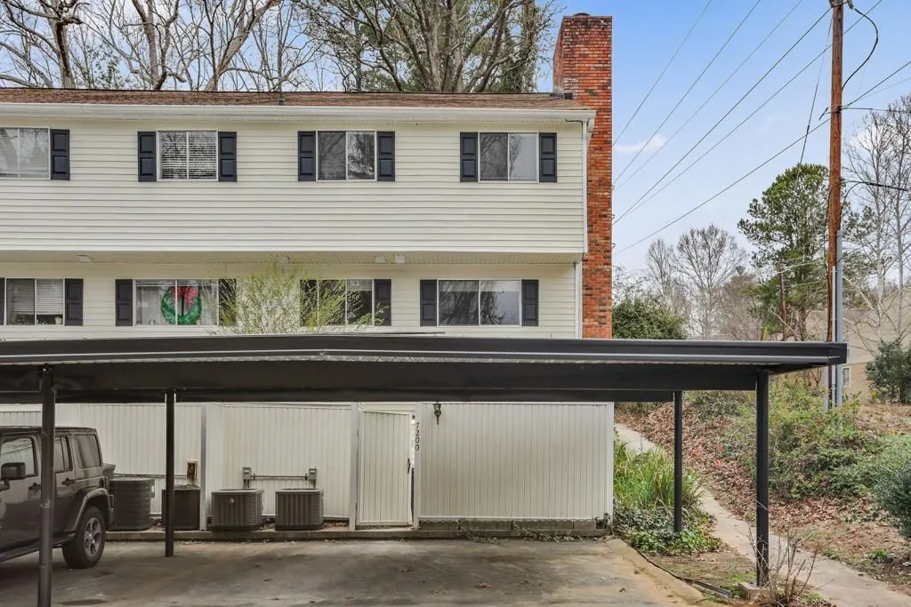 7200 Lancaster Loop, Atlanta, Georgia 30328, 4 Bedrooms Bedrooms, ,3 BathroomsBathrooms,Residential,Sold,7200 Lancaster Loop,6113718
