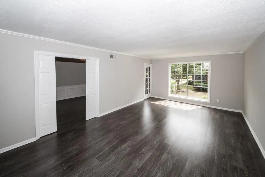 6851 Roswell Road Unit E-1, Sandy Springs, Georgia 30328, 3 Bedrooms Bedrooms, ,2 BathroomsBathrooms,Residential,Sold,6851 Roswell Road Unit E-1,6062648