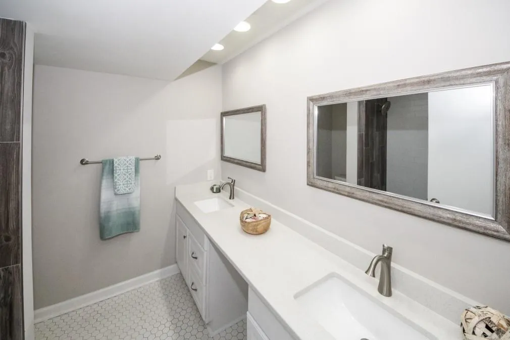6851 Roswell Road Unit E-1, Sandy Springs, Georgia 30328, 3 Bedrooms Bedrooms, ,2 BathroomsBathrooms,Residential,Sold,6851 Roswell Road Unit E-1,6062648