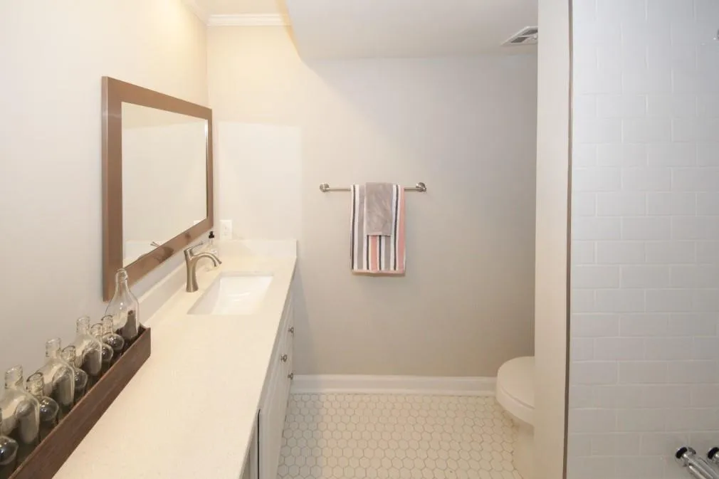 6851 Roswell Road Unit E-1, Sandy Springs, Georgia 30328, 3 Bedrooms Bedrooms, ,2 BathroomsBathrooms,Residential,Sold,6851 Roswell Road Unit E-1,6062648