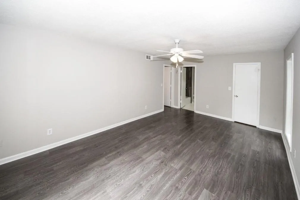 6851 Roswell Road Unit E-1, Sandy Springs, Georgia 30328, 3 Bedrooms Bedrooms, ,2 BathroomsBathrooms,Residential,Sold,6851 Roswell Road Unit E-1,6062648