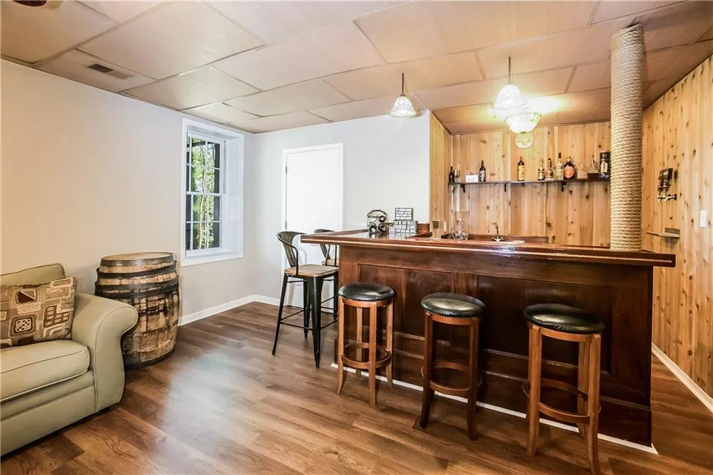 595 Wyncourtney Drive, Sandy Springs, Georgia 30328, 3 Bedrooms Bedrooms, ,2 BathroomsBathrooms,Residential,Sold,595 Wyncourtney Drive,6534758