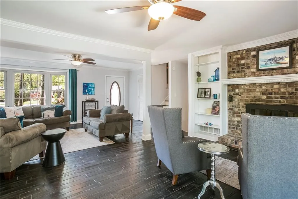 595 Wyncourtney Drive, Sandy Springs, Georgia 30328, 3 Bedrooms Bedrooms, ,2 BathroomsBathrooms,Residential,Sold,595 Wyncourtney Drive,6534758