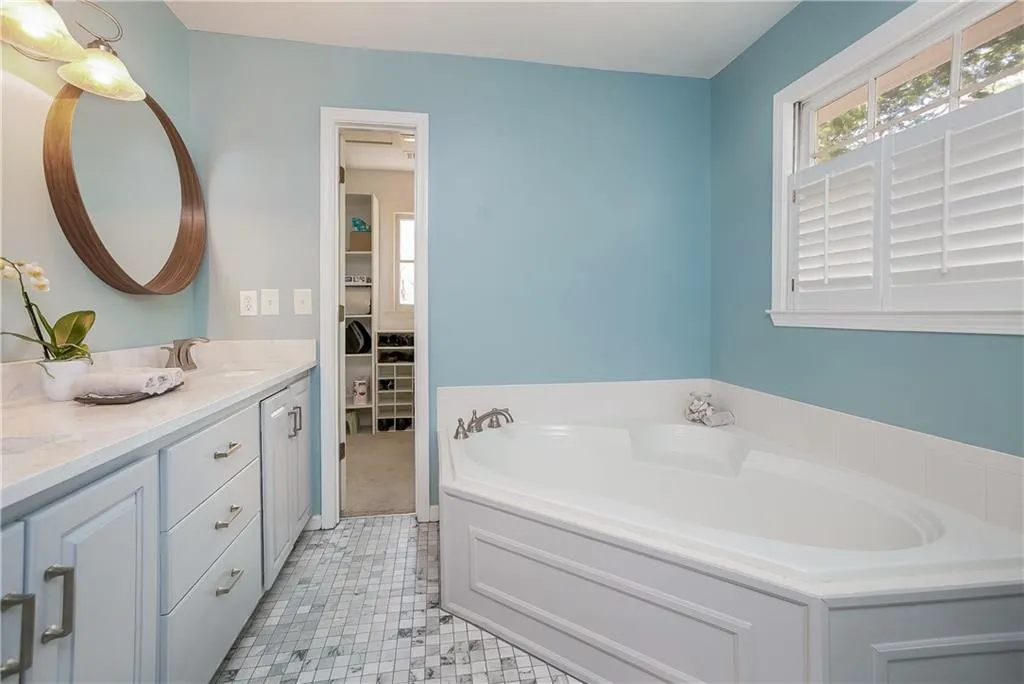 595 Wyncourtney Drive, Sandy Springs, Georgia 30328, 3 Bedrooms Bedrooms, ,2 BathroomsBathrooms,Residential,Sold,595 Wyncourtney Drive,6534758
