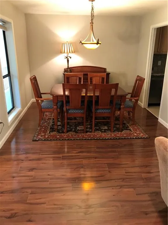 5137 Roswell Road Unit 10, Sandy Springs, Georgia 30342, 2 Bedrooms Bedrooms, ,2 BathroomsBathrooms,Residential,Sold,5137 Roswell Road Unit 10,5871180