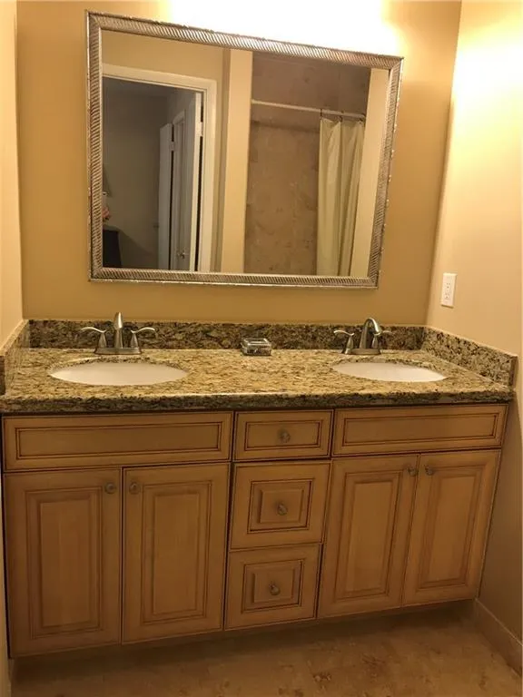 5137 Roswell Road Unit 10, Sandy Springs, Georgia 30342, 2 Bedrooms Bedrooms, ,2 BathroomsBathrooms,Residential,Sold,5137 Roswell Road Unit 10,5871180