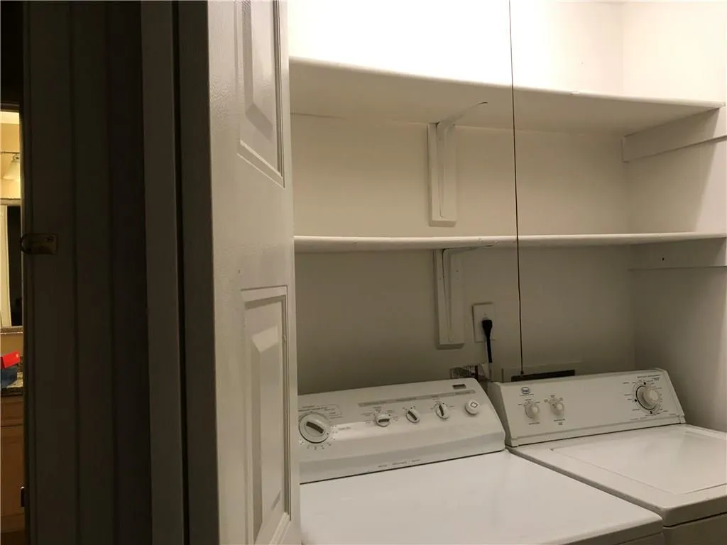 5137 Roswell Road Unit 10, Sandy Springs, Georgia 30342, 2 Bedrooms Bedrooms, ,2 BathroomsBathrooms,Residential,Sold,5137 Roswell Road Unit 10,5871180