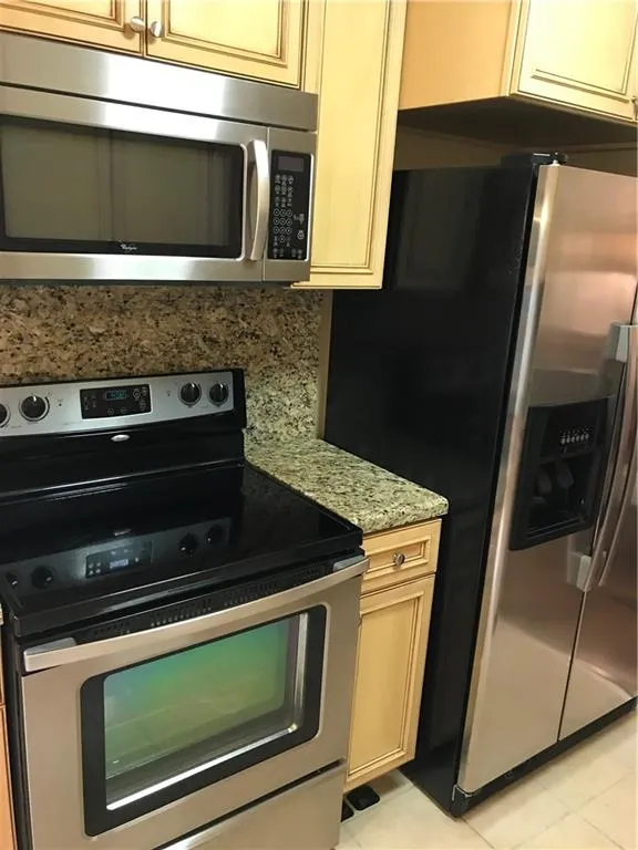 5137 Roswell Road Unit 10, Sandy Springs, Georgia 30342, 2 Bedrooms Bedrooms, ,2 BathroomsBathrooms,Residential,Sold,5137 Roswell Road Unit 10,5871180