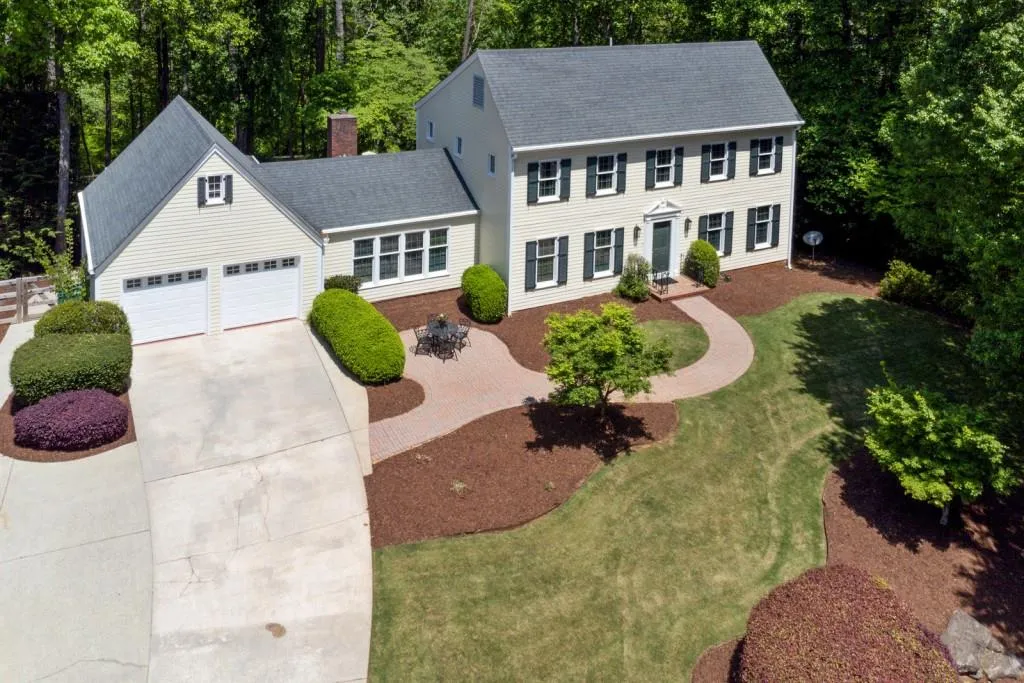 1634 Huntingdon Trail, Sandy Springs, Georgia 30350, 4 Bedrooms Bedrooms, ,3 BathroomsBathrooms,Residential,Sold,1634 Huntingdon Trail,7039626